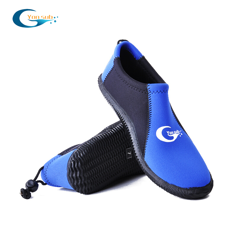 Commercial 3 mm neoprene scuba diving boots