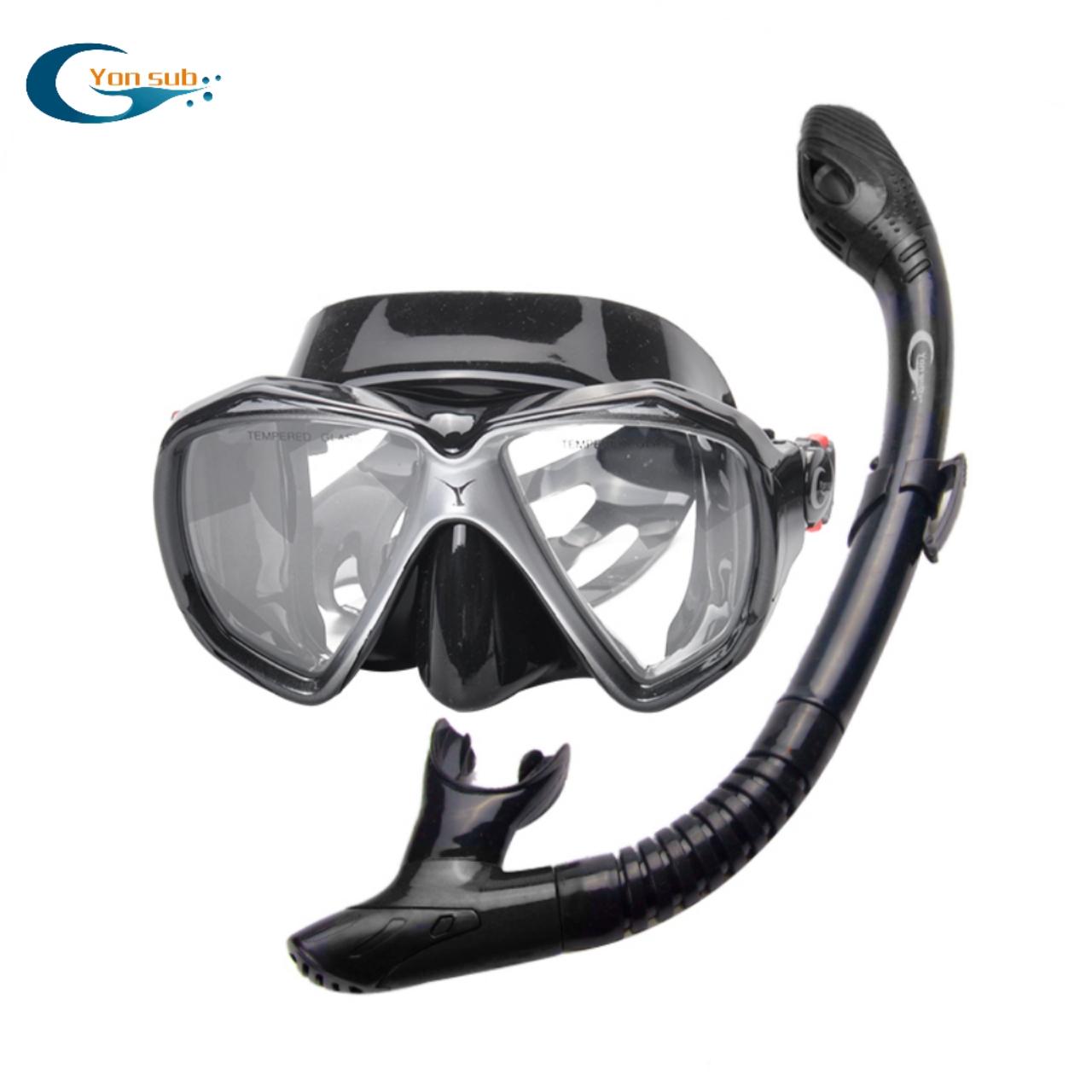 Silicone diving mask and snorkel